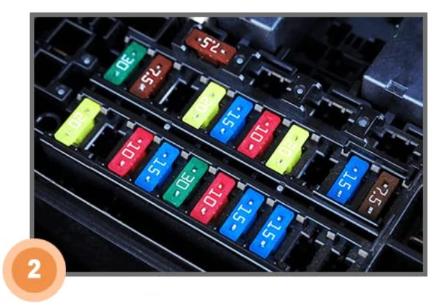 how to install blade fuse 2